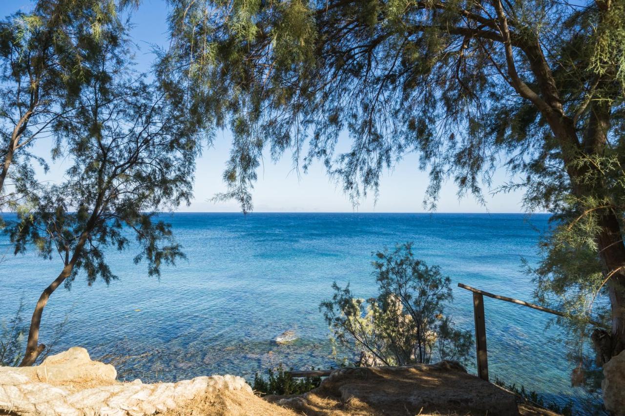 Seafront Studio With Direct Beach Access Koróni Exterior foto