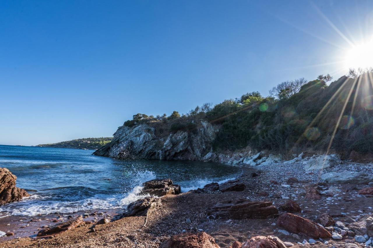 Seafront Studio With Direct Beach Access Koróni Exterior foto